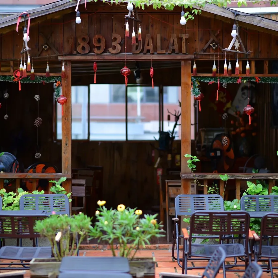 Hình ảnh tại Vũ Trường Sơn 5